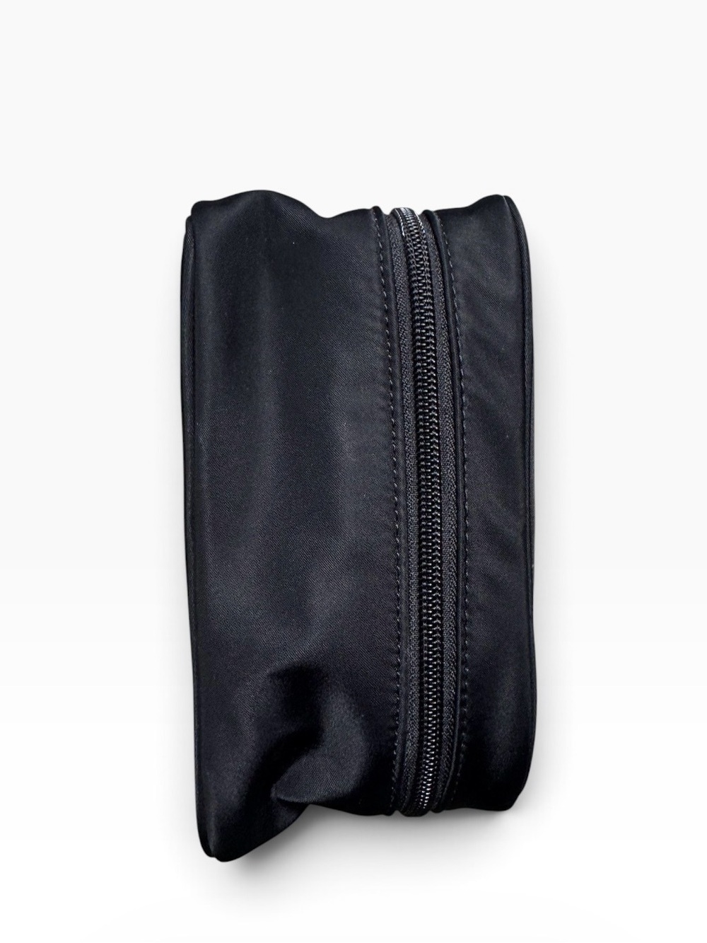 Kate Spade New York Black Nylon Travel Cosmetic Makeup Organizer Case. - Picture 6 of 12